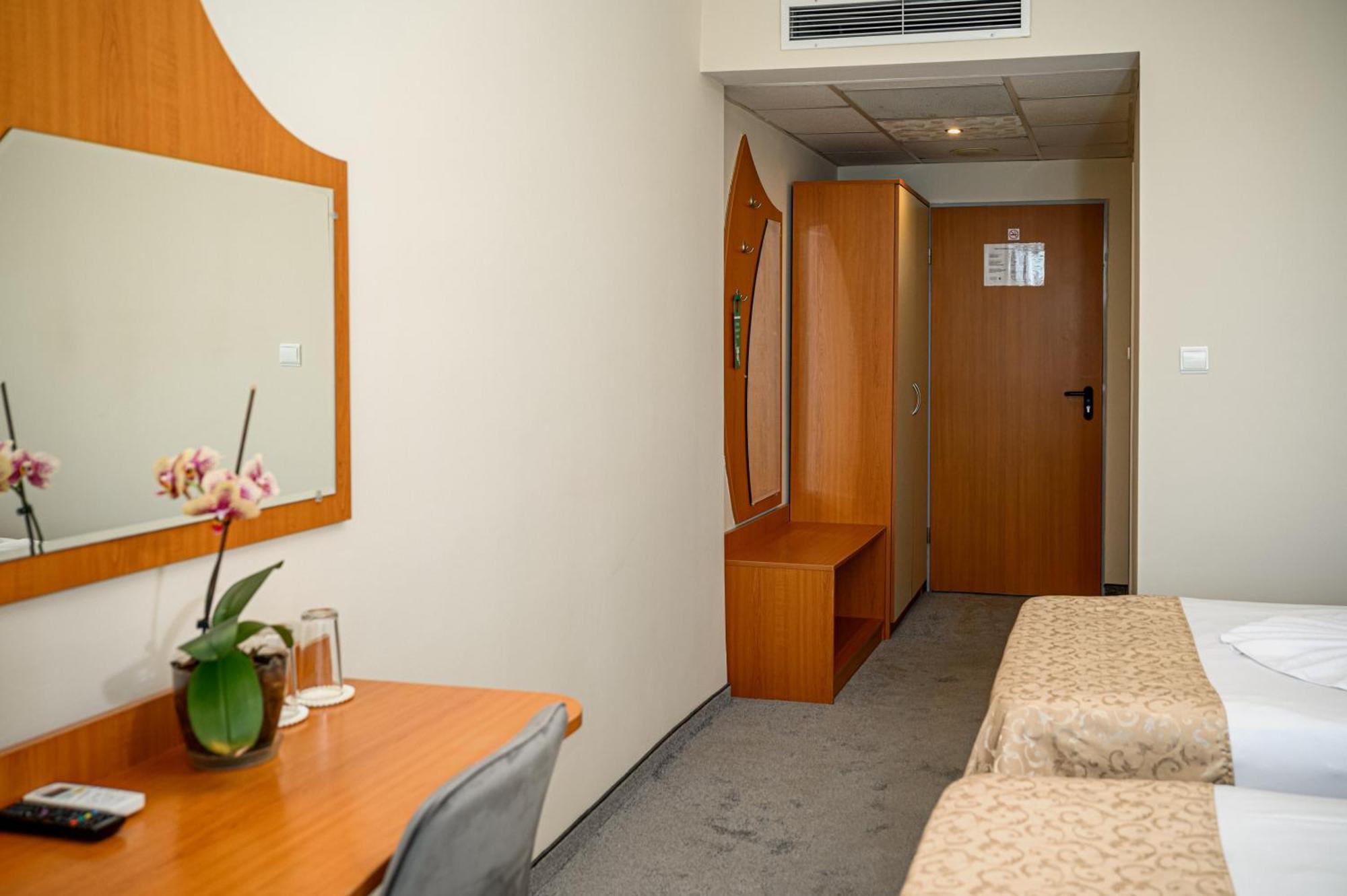 Paradise Hotel&Relax Center Pomorie Exterior foto