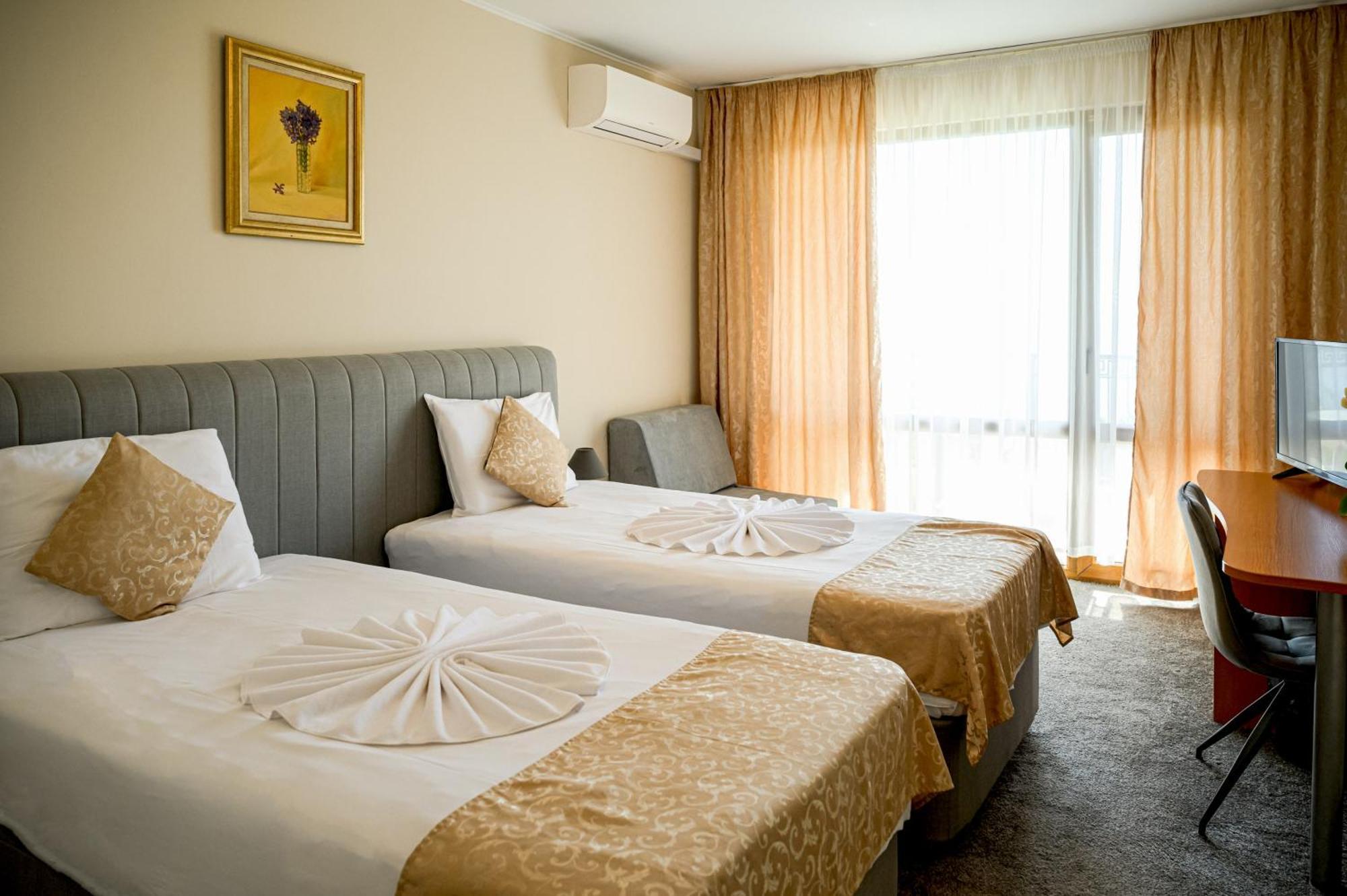 Paradise Hotel&Relax Center Pomorie Exterior foto