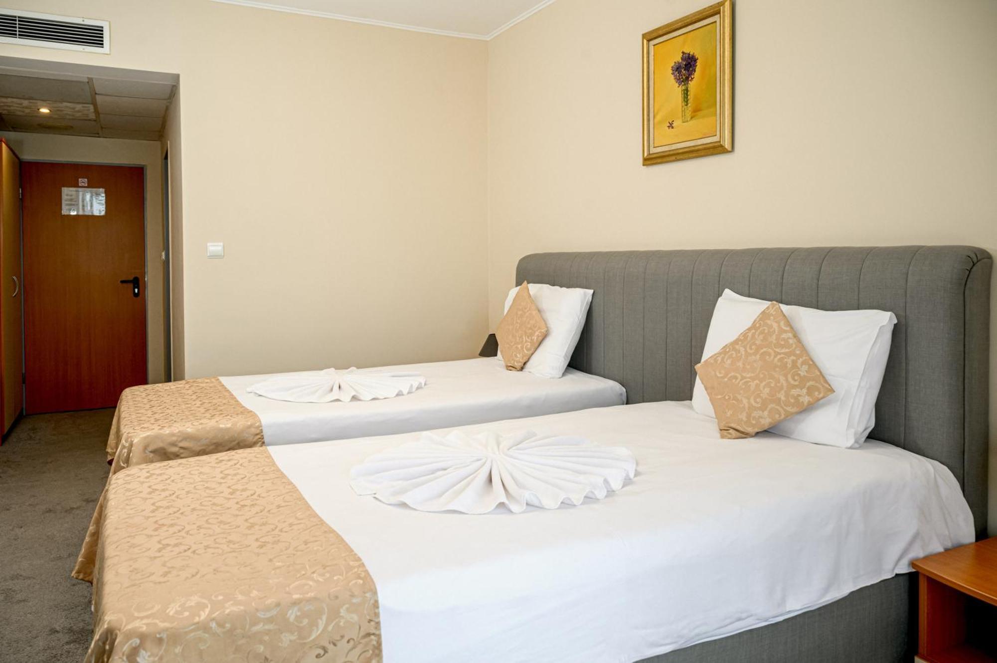 Paradise Hotel&Relax Center Pomorie Exterior foto