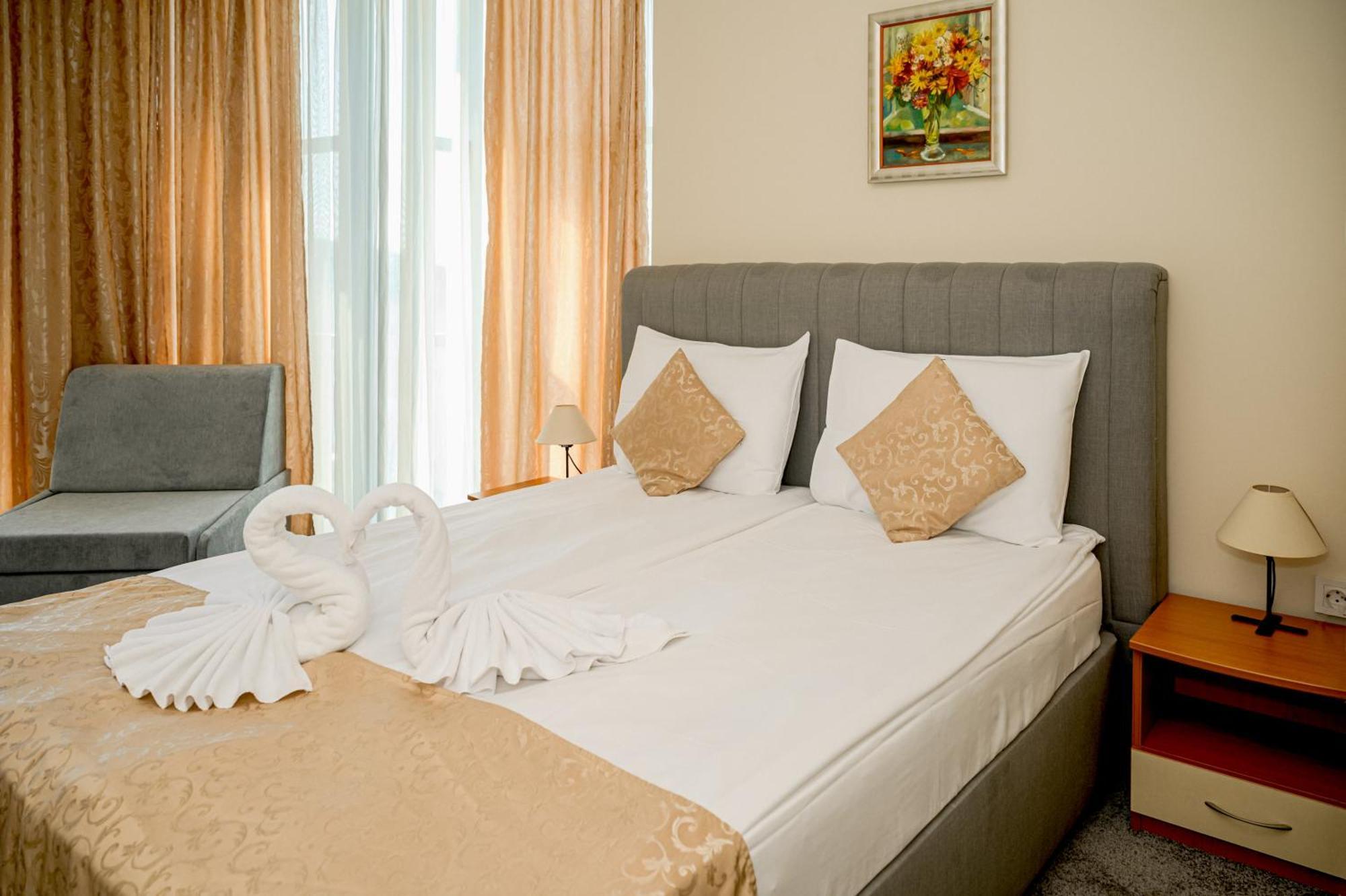 Paradise Hotel&Relax Center Pomorie Exterior foto